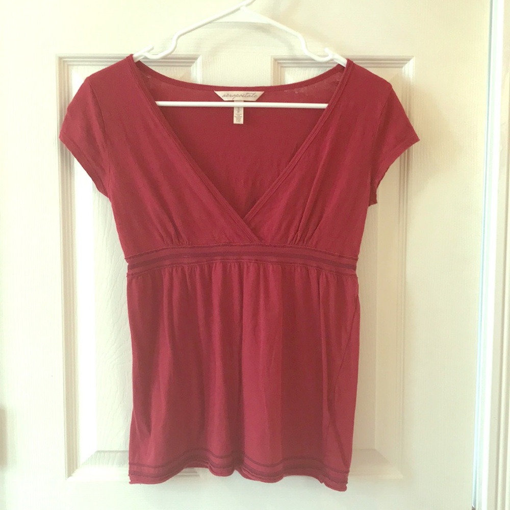 Red Aeropostale v-neck shirt